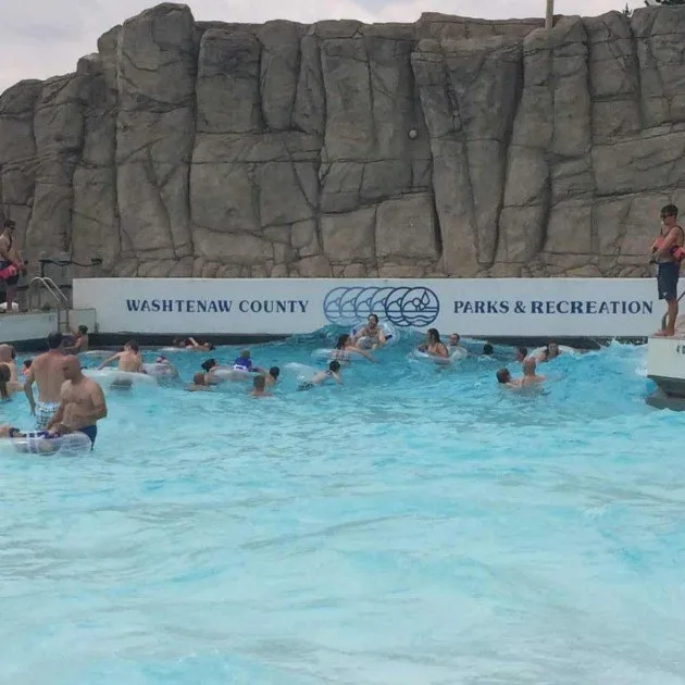 Rolling Hills Water Wave Pool