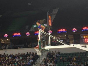 Harlem Globetrotters - Ace on the Hoop