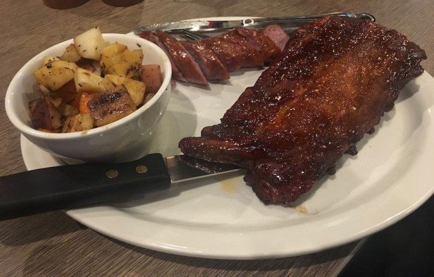 Smokehouse 52 Saline - Ribs, Sausage, Seasonal Vegetable