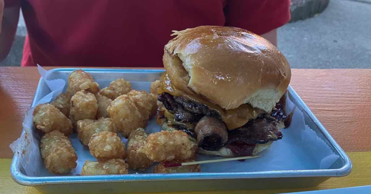 Bobcat Bonnie's Restaurant Review - Bobcat Burger & Tots