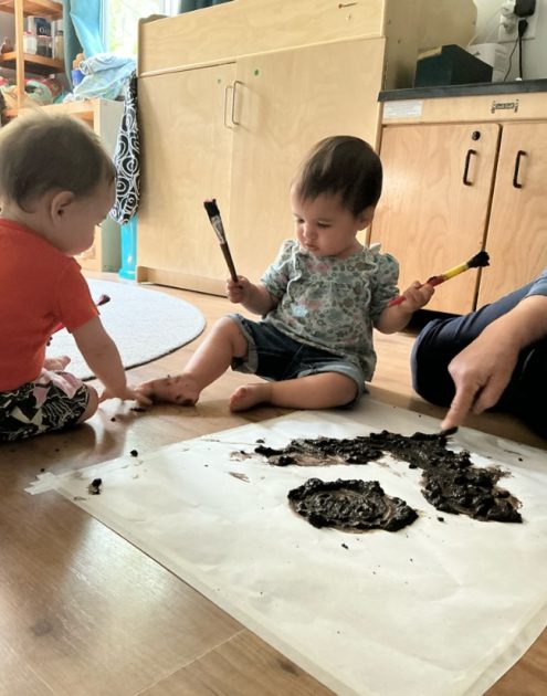 Green Apple Garden Lower School - Painting with natural materials