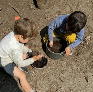 Manzanitas - Making mud in bowls